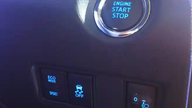 Foto - Toyota & Daihatsu Gencar Memberi Fitur Keselamatan Sejak Ada Wuling?