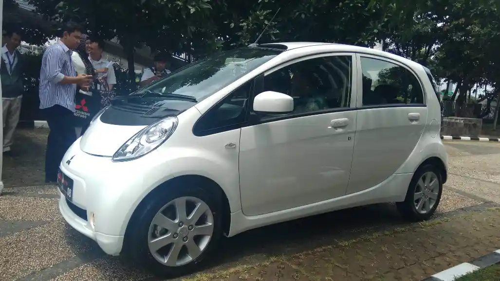 Berita - Penjualan Mobil Listrik di Indonesia Diharapkan Capai 20% di 2025