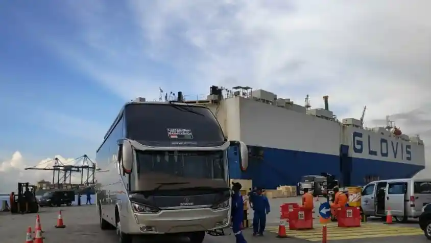 Berita - Bodi Bus Laksana, Dari Ungaran Hingga Mancanegara 