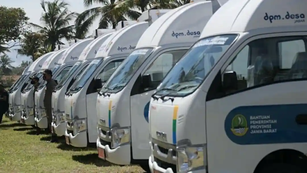 Berita - Gubernur Jawa Barat Kembali Sumbang Mobil Serbaguna, Maskara