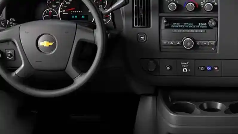 Foto - Chevrolet Express: Van Termurah Di Amerika?