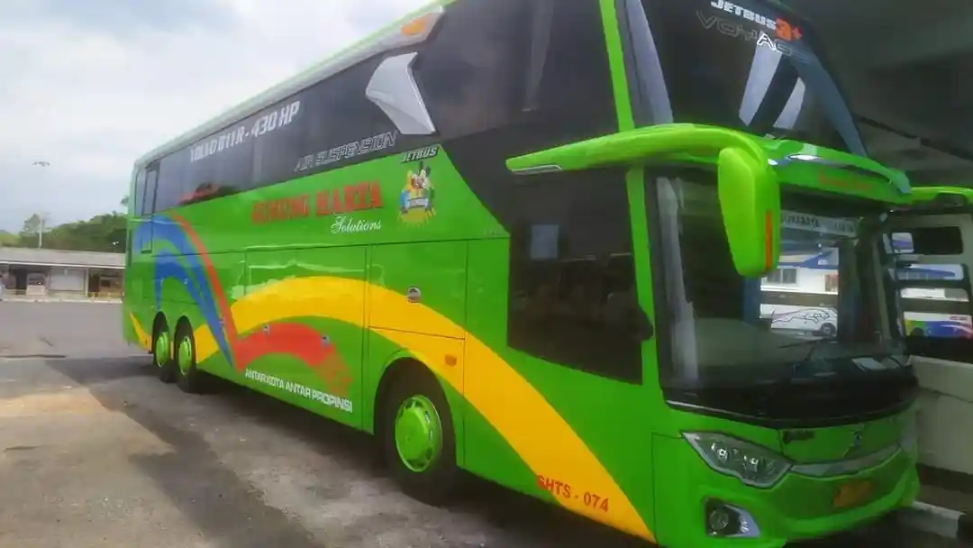 Foto - Lima PO Bus Ini Yang Pertama Pakai Sasis Premium Volvo B11R