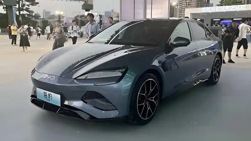 Foto - BYD Seal Facelift Debut Di Cina, Top Speed Tembus 240 km/jam