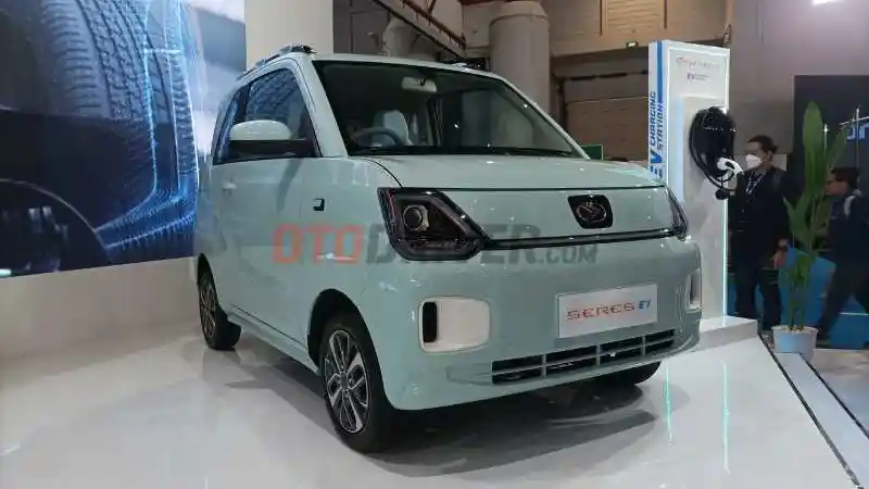Foto - Sokonindo Perkenalkan Mobil Listrik Mungil Seres E1, Siap Jadi Pesaing Wuling Air Ev?