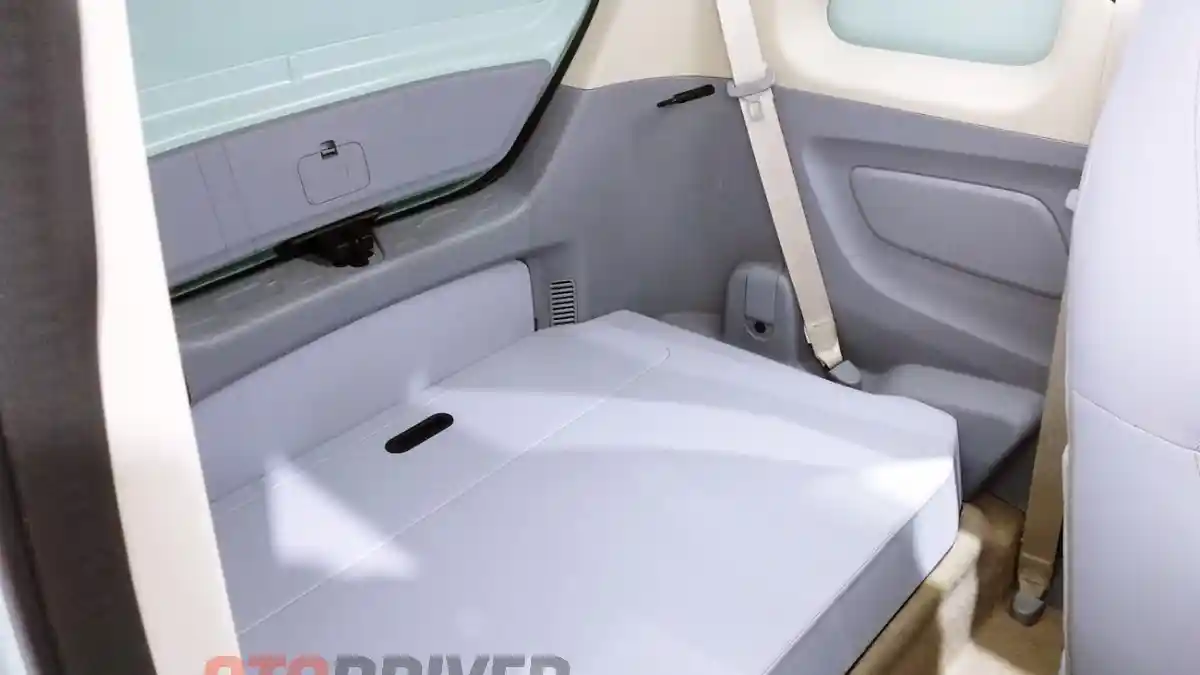 Foto - Seres Tampilkan E1 Versi Cargo Dan Two Tone