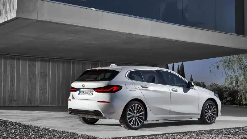Foto - Mengintip Spesifikasi BMW Seri-1 Generasi Ketiga