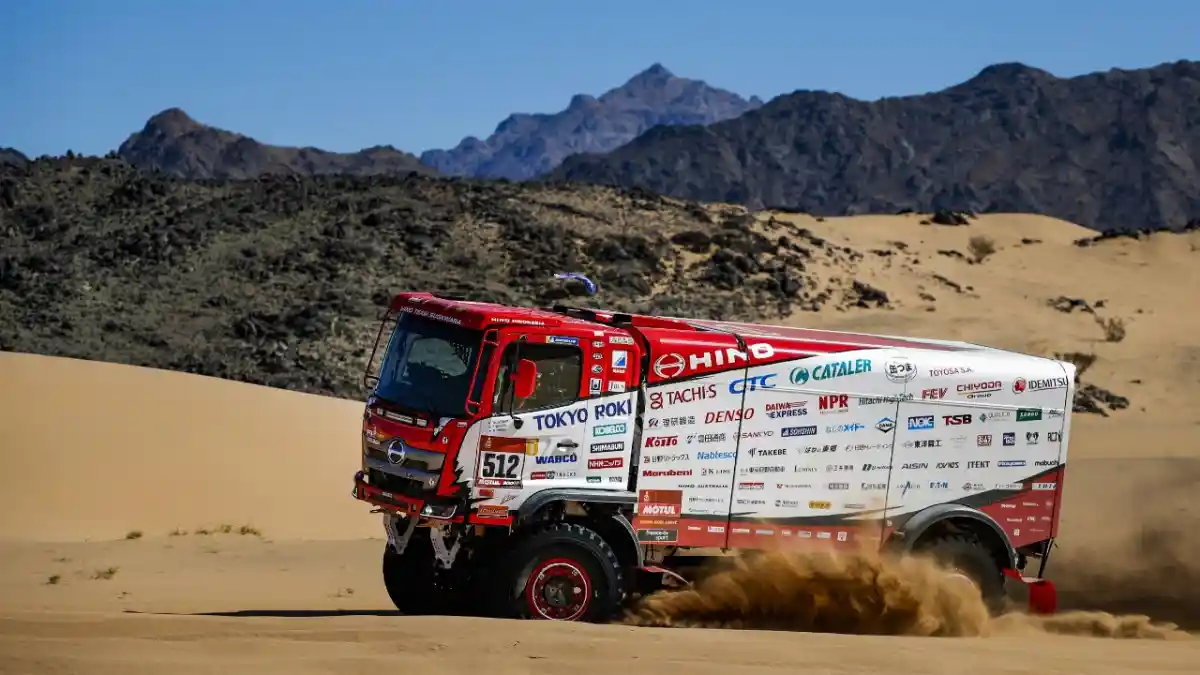 Foto - Truk Hino Jadi Satu-satunya Tim Pabrikan Jepang di Dakar Rally 2020