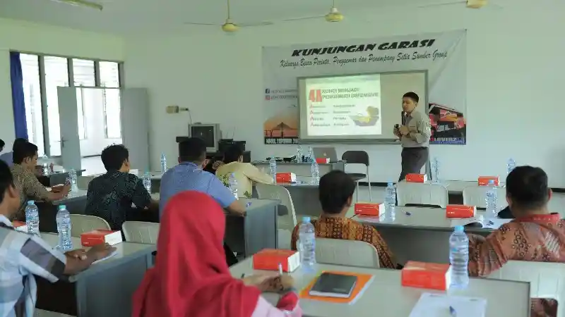 Foto - Shell Kerjasama dengan Sumber Kencono, Ini yang Dilakukan