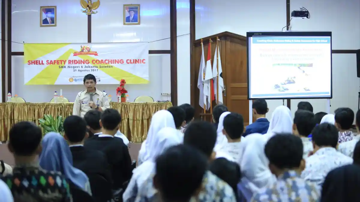 Berita - Shell Ajak Pelajar SMK Untuk Peduli Keselamatan Berkendara