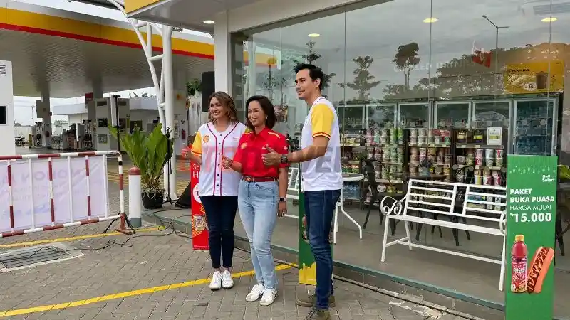 Foto - Shell Tingkatkan Pelayanan dan Perkenalkan Brand Ambassador Baru