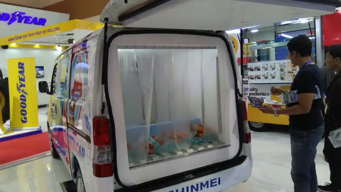 Foto - GIICOMVEC : Shinmei Hadirkan Mobil Pendingin Dengan Kompresor Pendingin Listrik