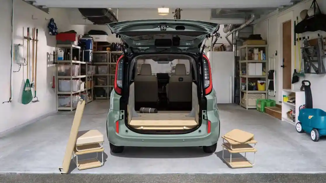 Berita - Toyota Sienta Dengan Bangku Belakang Sofa, Ada Kemungkinan Masuk Indonesia?