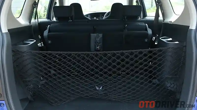 Foto - GALERI FOTO: Daihatsu Sigra 1.2 R Deluxe AT (40 Foto)