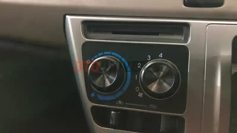 Foto - Benarkah Tak Menyalakan AC Bisa Bikin Konsumsi BBM Lebih Hemat?