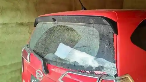 Berita - Kaca Sigra Pecah Kaca Tanpa Sebab? Daihatsu Mau Ganti Rugi