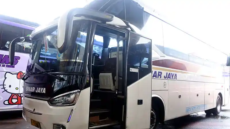 Berita - Penumpang Kapal Dari Merak Bisa Langsung ke Surabaya Naik Bus Ini Tanpa Transit