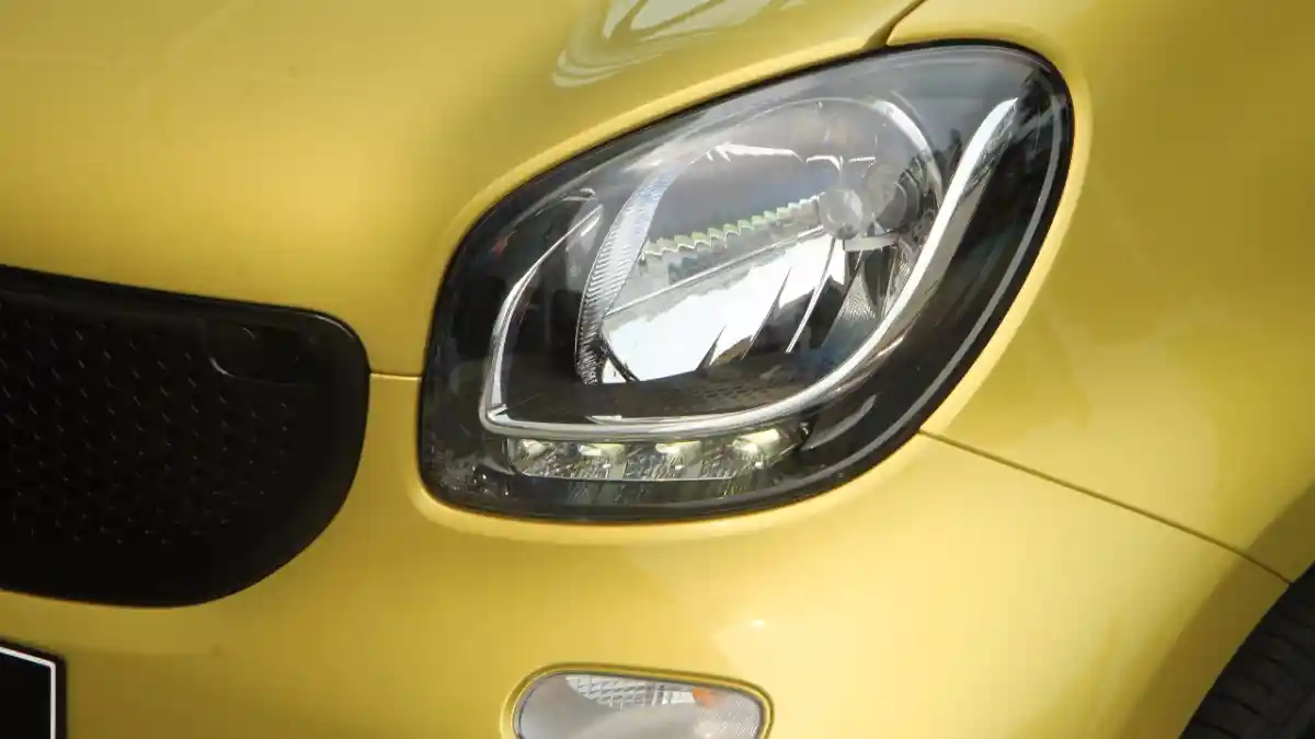 Foto - First Drive: Smart Fortwo Brabus 2017