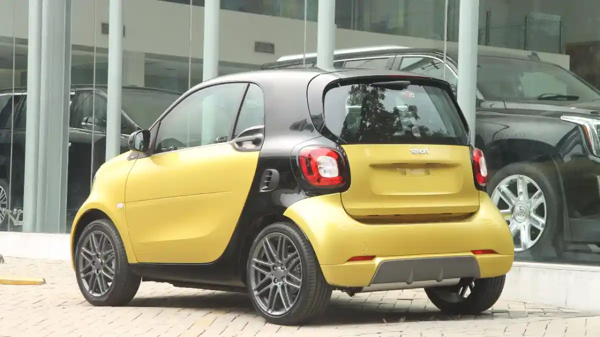 Foto - First Drive: Smart Fortwo Brabus 2017