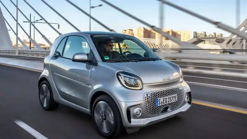 Foto - Daimler Akan Jual Salah Satu Aset Terbaiknya