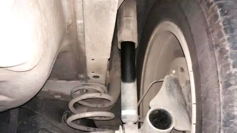 Tips - Sokbreker Rusak? Ini Ciri Utamanya 