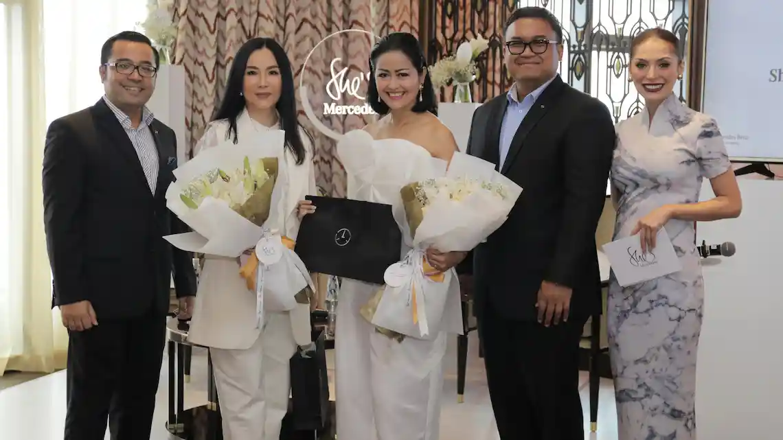 Foto - Mercedes-Benz Ajak Para Sosialita Makan Siang, Ada Apa?