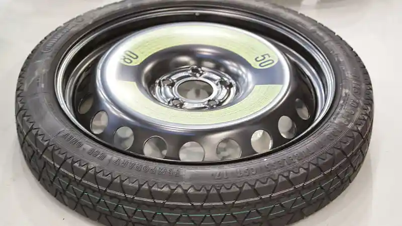 Foto - Ban Serep Anda Berjenis Space Saver? Begini Cara Menggunakannya
