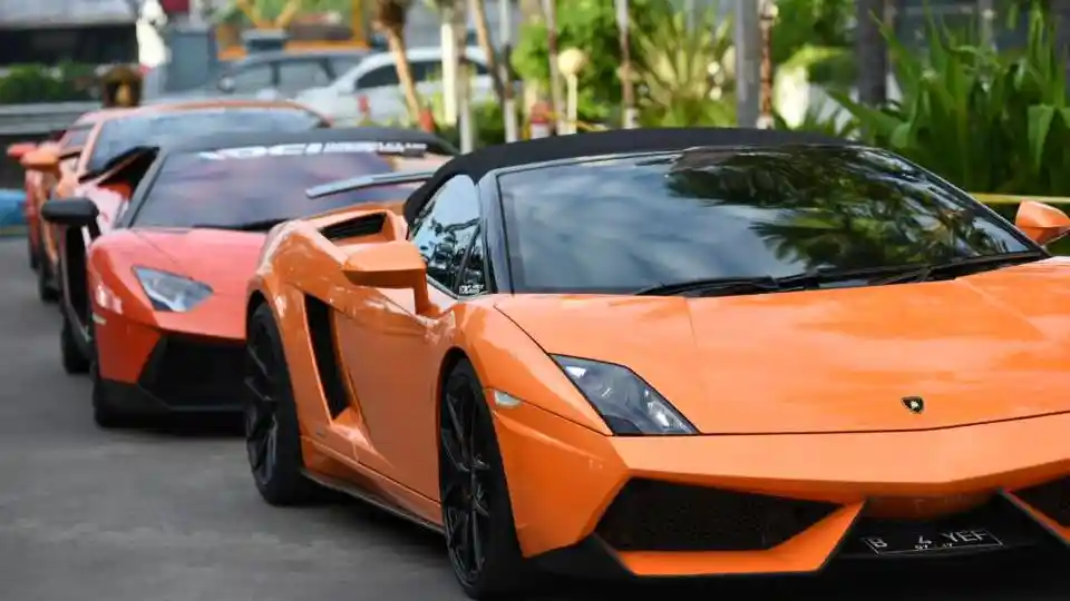Berita - Ferrari Indonesia: Lamborghini Adalah Pesaing Kami Sejak Dahulu
