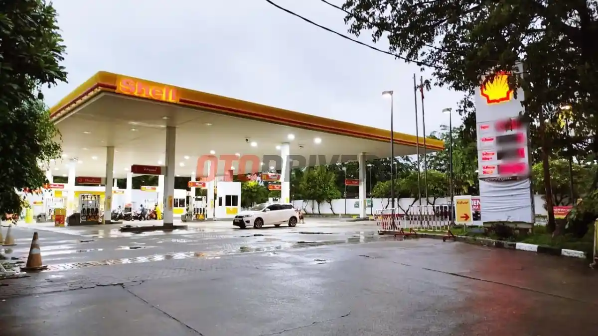 Foto - Sejak April Pertamina Pasok Solar Ke Semua SPBU Swasta