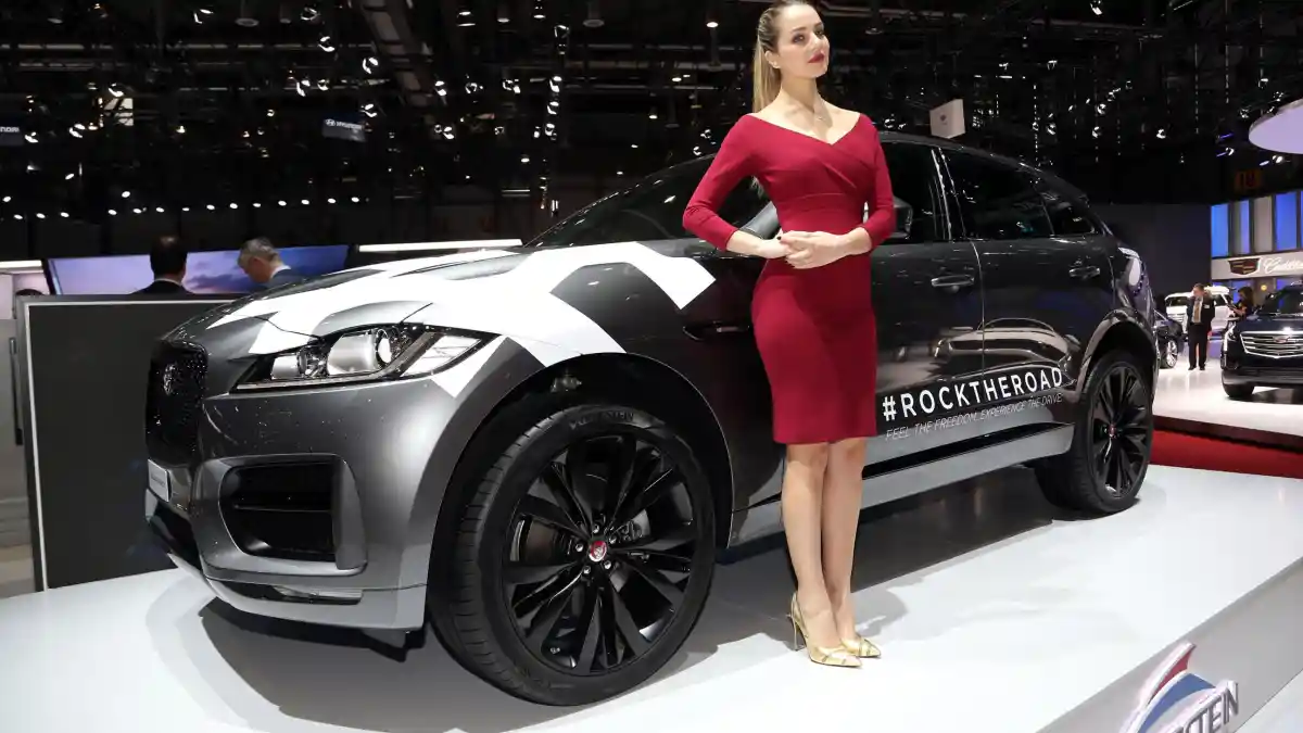 Foto - Salah Satu Pameran Otomotif Terbesar Dunia Kalah Oleh Virus Corona