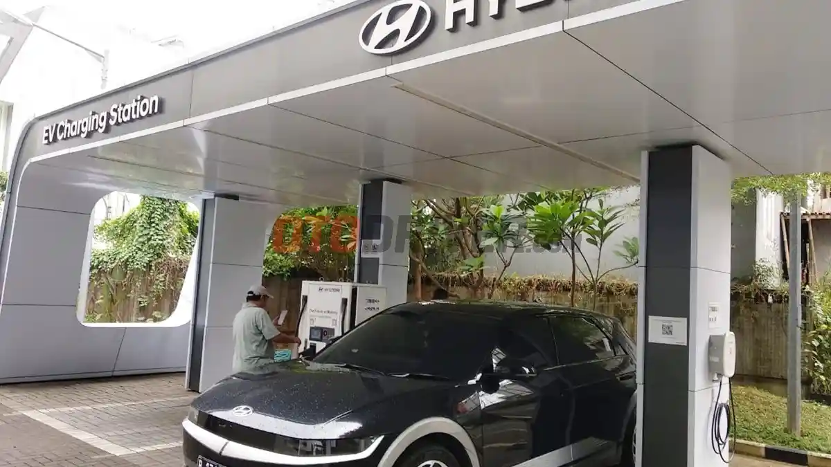 Foto - Pemprov DKI Jakarta Terus Dorong Pembangunan SPKLU Dan SPKL