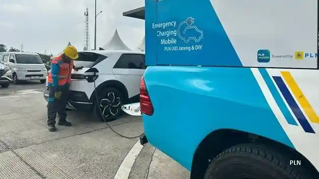 Foto - Pemudik Dengan Mobil Listrik Wajib Catat! Lokasi SPKLU Di Tol Transjawa Jawa
