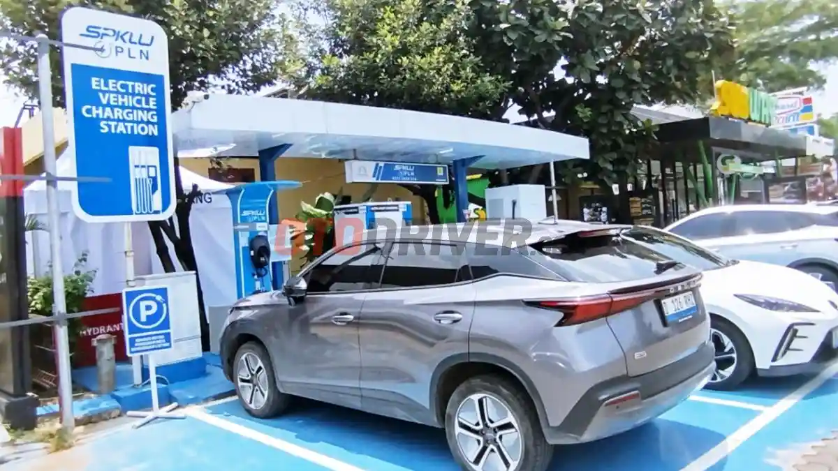 Foto - Pemerintah Tiongkok Mulai Kurangi Subsidi Untuk EV dan Hybrid