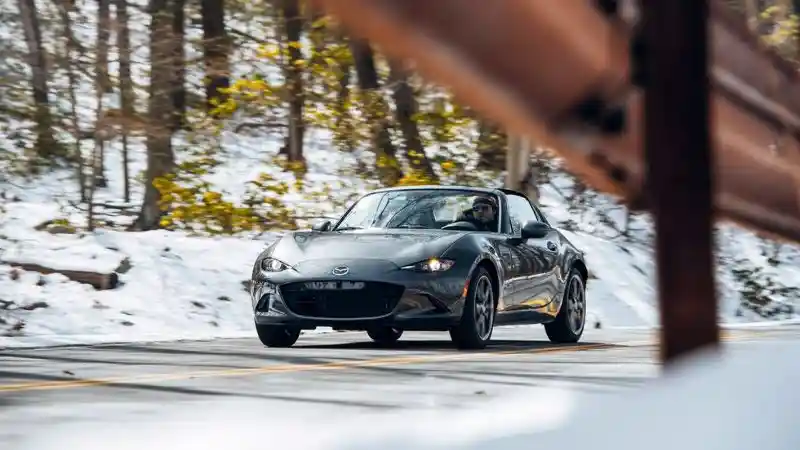 Foto - 5 Mobil Sport yang Nyaman Dibawa Harian