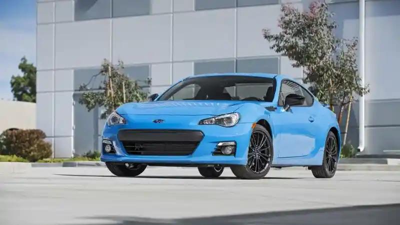 Foto - 5 Mobil Sport yang Nyaman Dibawa Harian