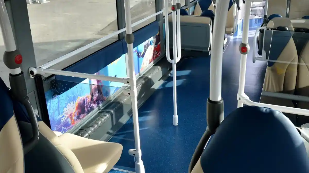 Foto - Ada Nuansa Alam Bawah Laut Di Bus Kota Ini