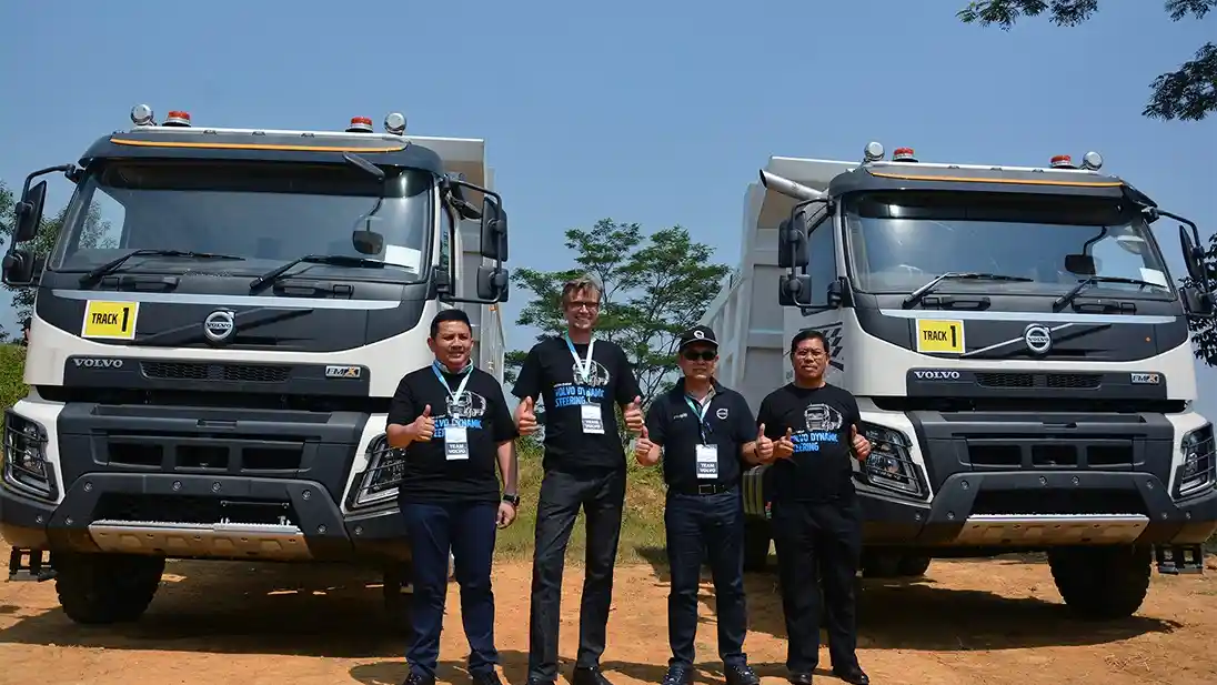 Truk - Volvo Sudah Sematkan Teknologi Dynamic Steering di Truk Rigid dan Prime Mover yang Dioperasikan di Kalimantan
