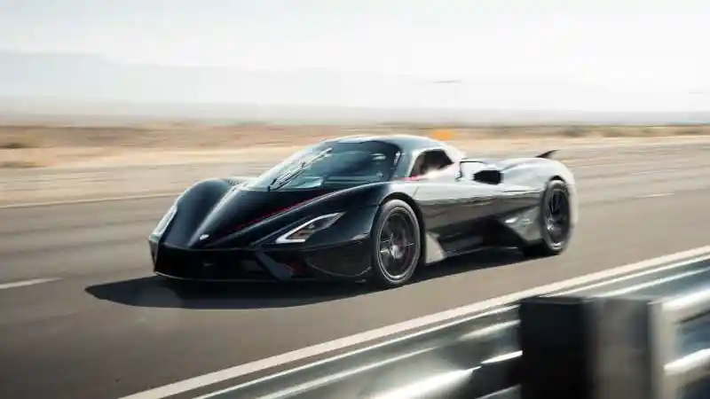 Berita - Kenal Lebih Dekat Mobil Terkencang di Dunia. SSC Tuatara Sang Pemenggal Rekor Chiron.