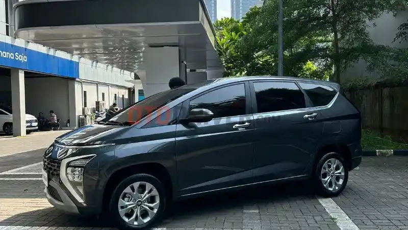 Foto - Daftar Harga LMPV Terbaru (September 2023)