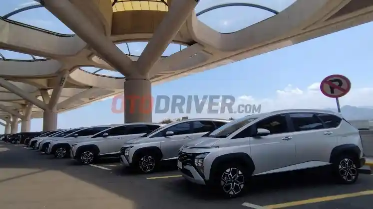 Foto - Test Drive Hyundai Stargazer X : Lebih Mantap, Bukan Sekedar Aksesoris 