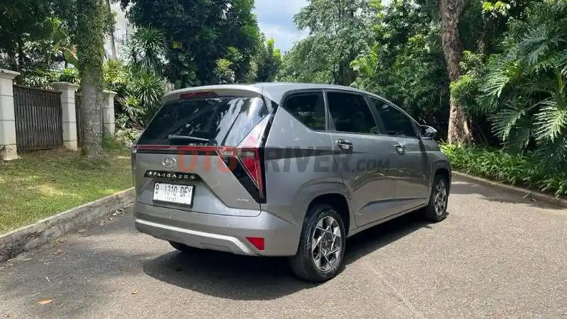 Foto - Bosan Dengan LMPV Jepang, Ini Daftar Harga Hyundai Stargazer Oktober 2023