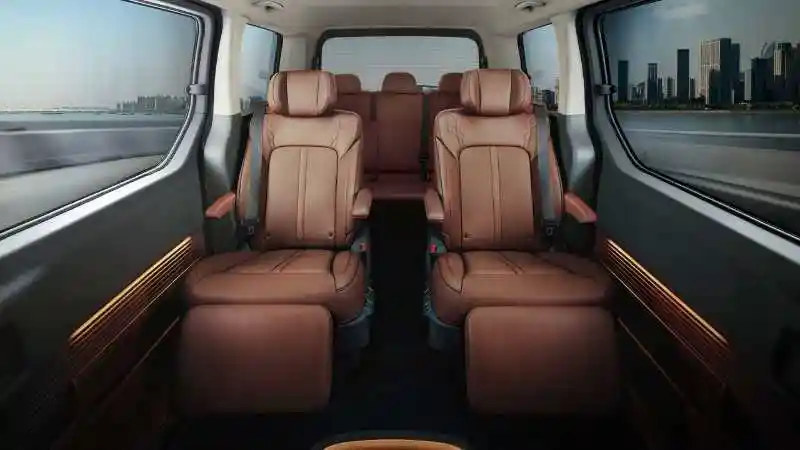 Foto - Hyundai STARIA, MPV Premium Berdesain Futuristik