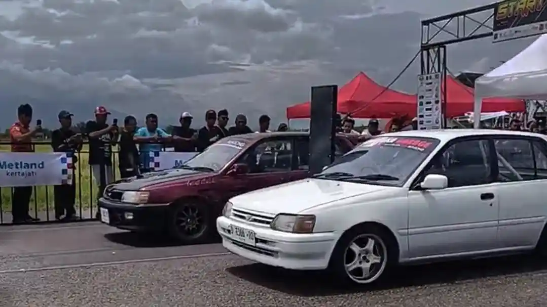 Foto - Komunitas Starlet Sukses Gelar Jambore, Peserta Sampai Ada Yang Dari Medan