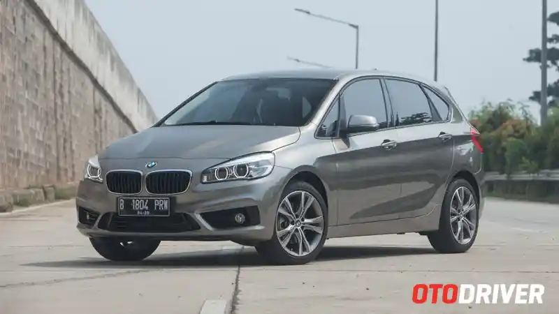 Foto - Berpenggerak Roda Depan Tak Haram Bagi BMW. Ini Model Perintisnya 