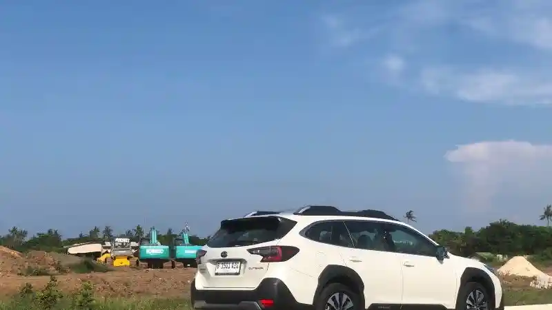 Foto - Mudik In Style 2024, Merasakan Kenyamanan Suspensi Subaru Outback di Lengangnya Jakarta