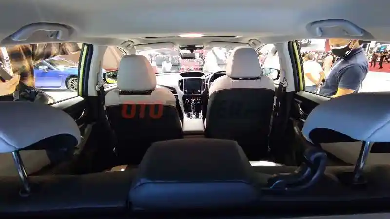 Foto - Subaru XV Vs Honda HR-V RS, Pilih Yang Mana?