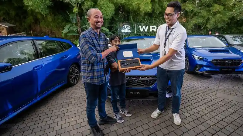 Foto - 18 Unit Subaru WRX Diterima Oleh Pelanggan Pertamanya