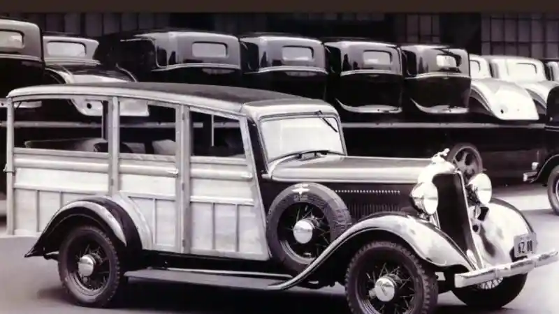 Foto - Mengenal Chevrolet Suburban, Nama Model Tertua di Dunia yang Masih Eksis