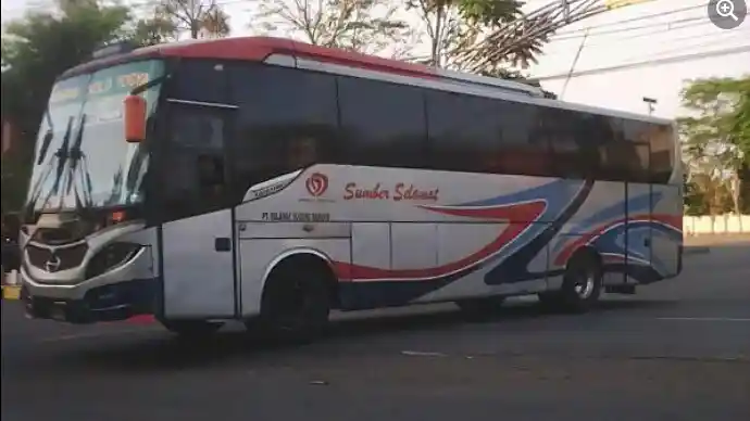 Bus - Dua Bus Sumber Group Terlibat Kecelakaan, Sudah Saatnya Ada Uji Kompetensi Supir