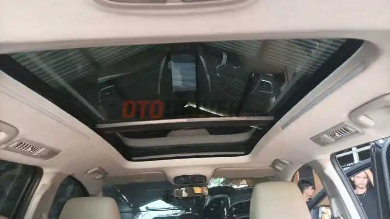 Foto - Mau Pasang Sunroof untuk Mobil Anda ? Mulai Rp15 Jutaan saja!
