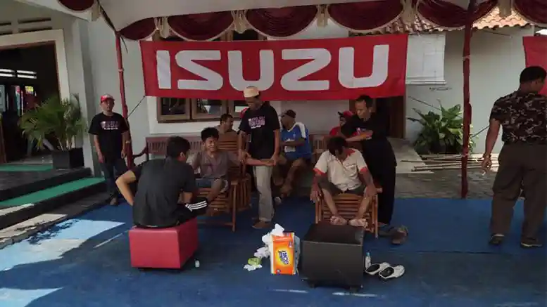 Berita - Isuzu : Gelar Acara Seru Manjakan Pengguna Elf Bak Kayu